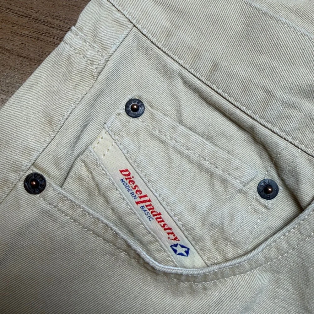 Diesel Cheyenne Jeans Mens 31x32 Beige Khaki Straight Leg Made In Italy (Tag 32)